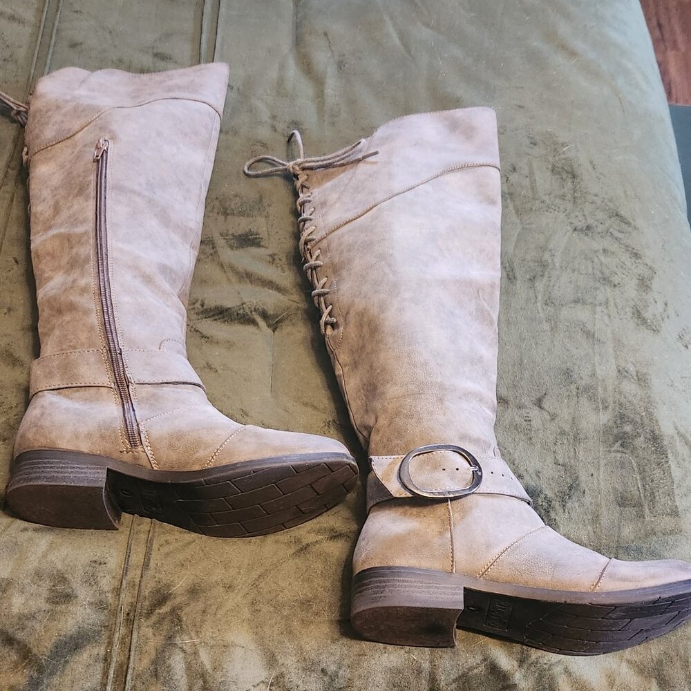 Over the knee boots - Picture 2 of 6